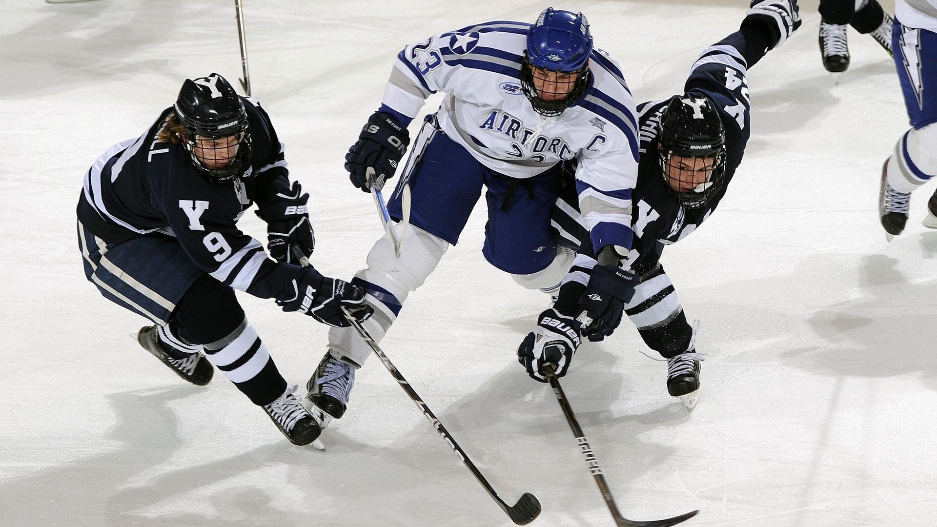 中国足球青训体系逐步优化但仍面临人才流失困境，中国的足球青训体系
